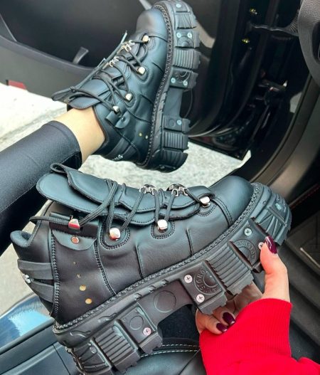 کتونی ساقدار پیچ مشکی