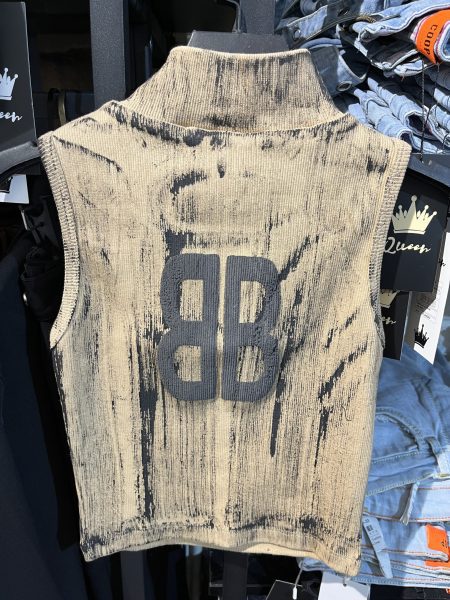 تاپ گلیتری یقه اسکی بالنسیاگا کرم