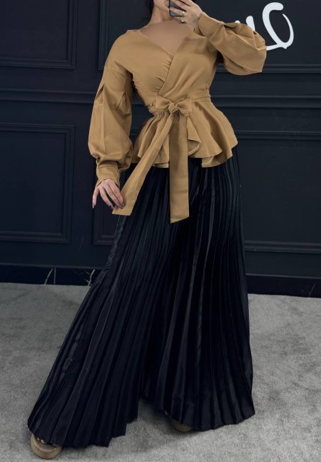 شومیز عروسکی کمر بلند کرم