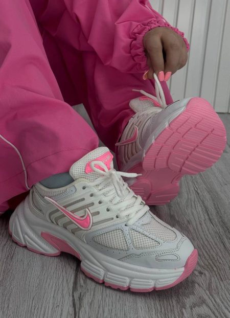 کتونی اسپرت نایکی سفید صورتی