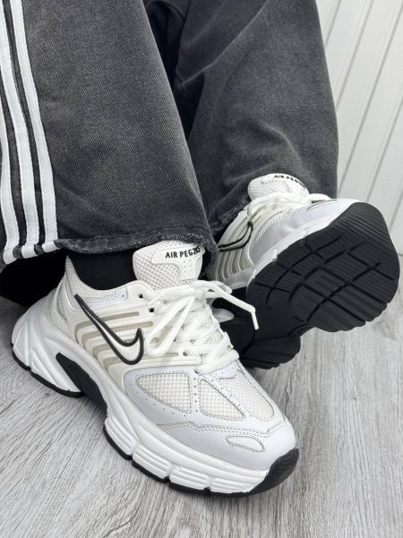 کتونی اسپرت نایکی سفید مشکی