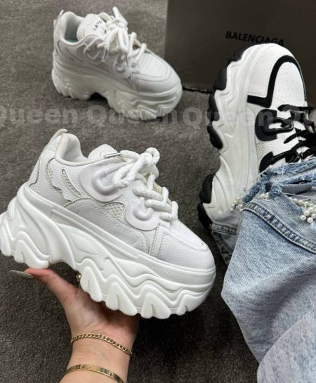 کتونی گوشواره ای