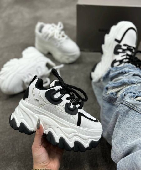 کتونی گوشواره ای سفید مشکی