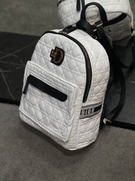 کوله گلدوزی دیور سفید