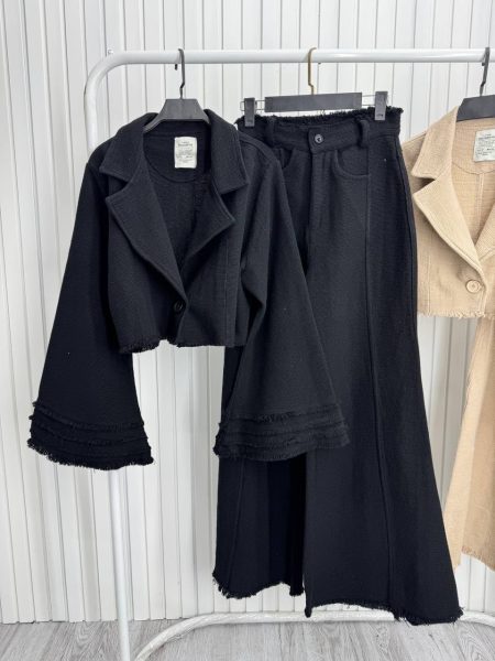 ست کت شلوار کتان آستین کلاش مشکی (2)