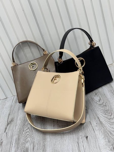 کیف بزرگ پاکتی فندی