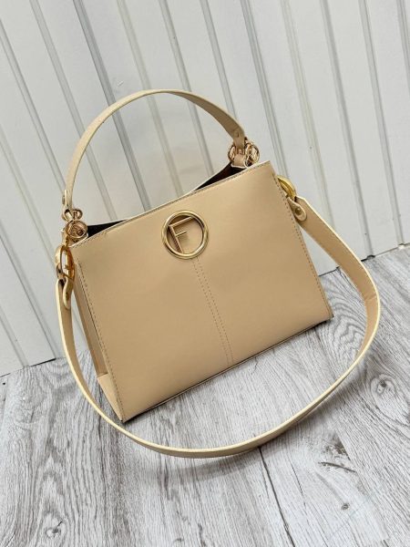 کیف بزرگ پاکتی فندی کرم