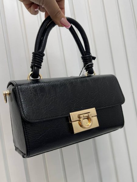 کیف سرخونه‌ دار مشکی