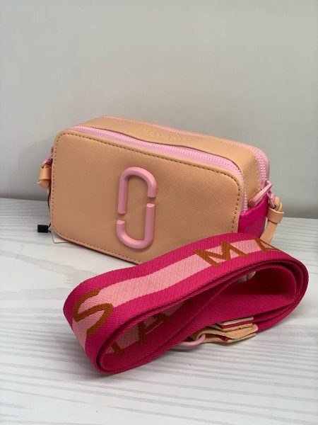 کیف پاسپورتی جاکوبس صورتی