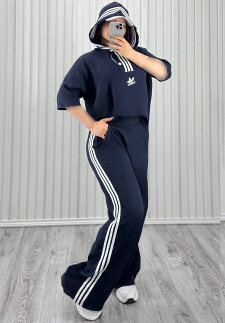 ست تیشرت شلوار بگ کلاهدار Adidas سرمه‌ای