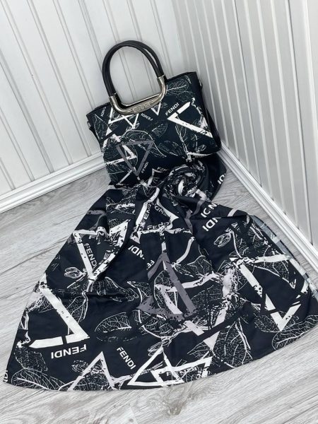 کیف شالدار دسته فلزی مشکی FENDI