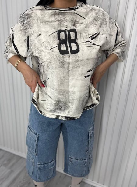 تیشرت باکسی بالنسیاگا سفید طرح گلیتری