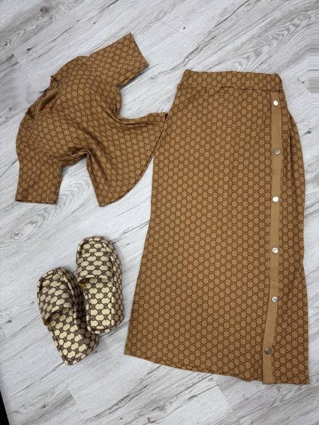 ست تاپ و دامن طرح دار TIPO نسکافه‌ای