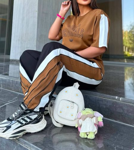 ست تی شرت و شلوار Adidas بقل زیپ قهوه‌ای