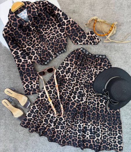 ست شومیز و دامن کمرکش طرحدار پلنگی قهوه‌ای