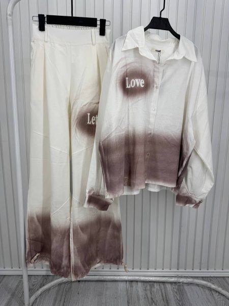 ست شومیز و شلوار آبرنگی love سفید قهوه‌ای