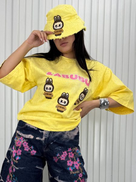 ست تی‌شرت و کلاه Labubu زرد