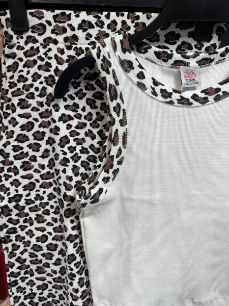 ست کراپ و دامن پلنگی سفید مشکی