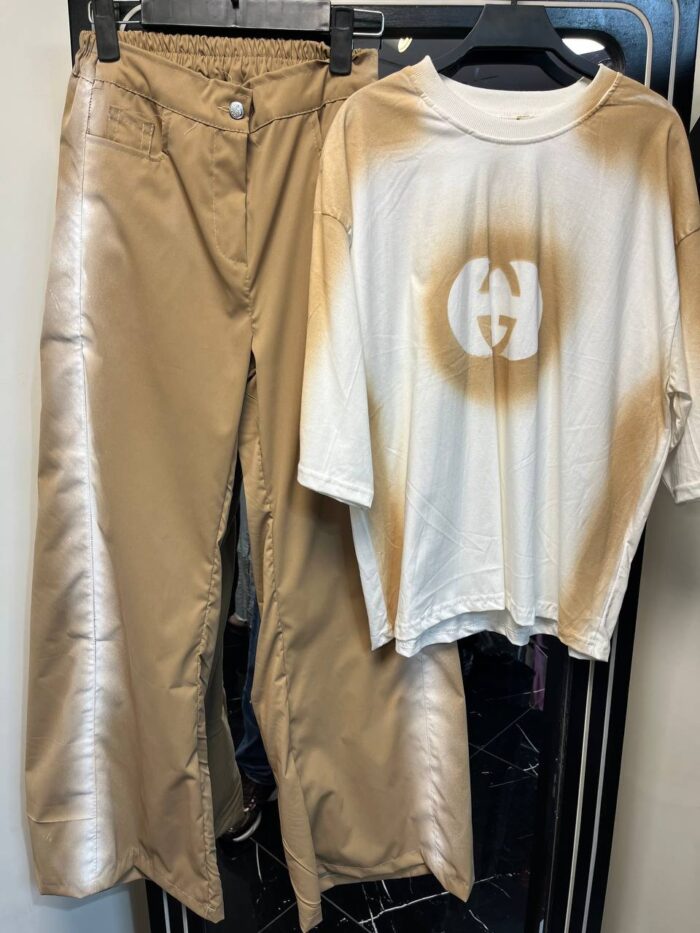 ست تی شرت و شلوار اسپری Gucci کرم