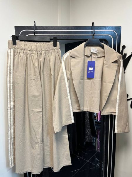 ست کت و دامن 2خط کرم