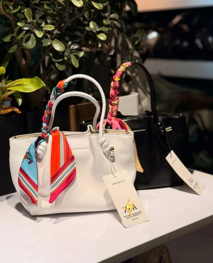 مینی کیف پاسپورتی ZARA شال‌دار