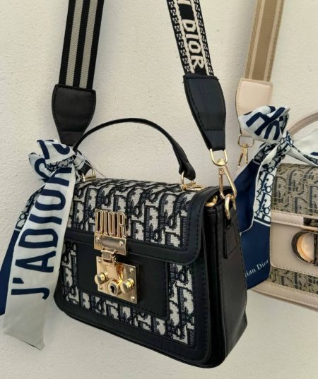 کیف پاسپورتی قفل‌دار Dior مشکی