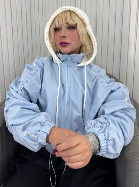 کاپشن رنگ آبی