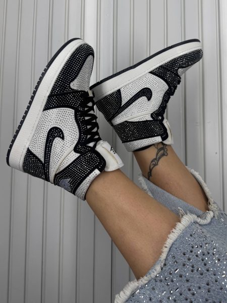 کتونی ساقدار نگینی NIKE مشکی