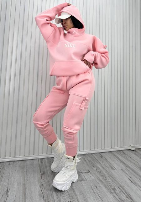 ست رنگ صورتی روشن