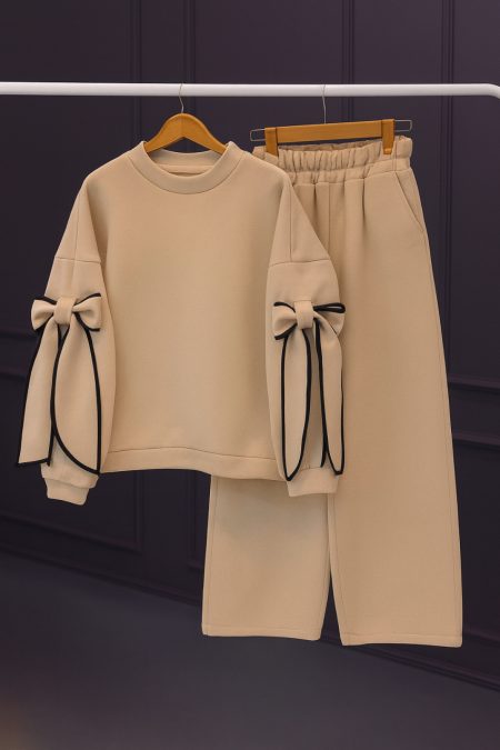 ست زنانه کرم