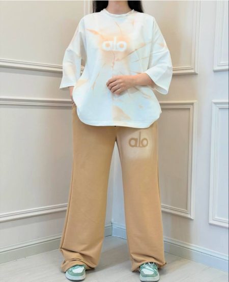 ست تی‌شرت و شلوار رنگیalo سفید کرم