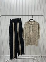 ست تی‌شرت و شلوار گلیتری کرم مشکی