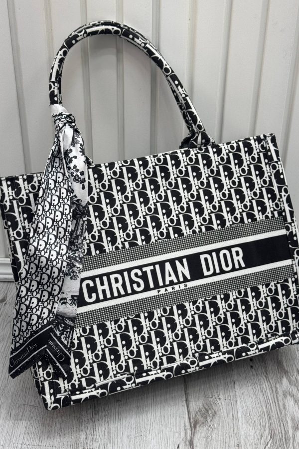 کیف جعبه ای Dior بزرگ سفید مشکی