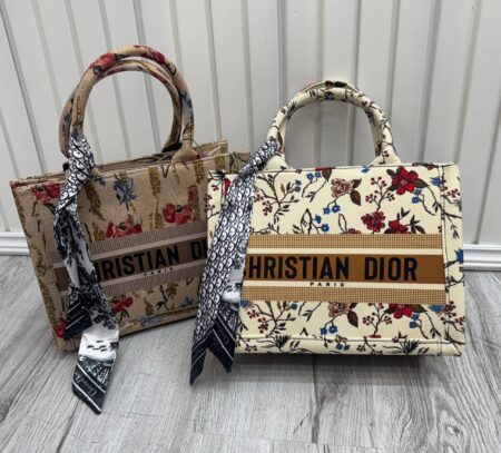 کیف جعبه ای گل Dior