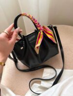 مینی کیف پاسپورتی ZARA شال‌دار مشکی