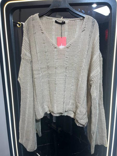 پلیور رنگ کرم روشن