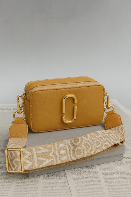 کیف پاسپورتی جاکوبس آجری