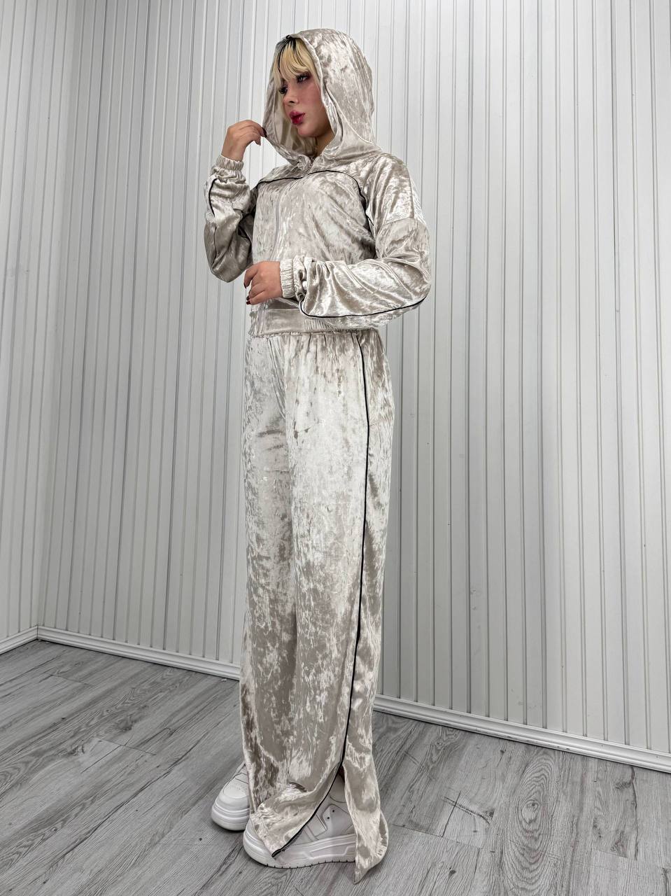 ست زنانه کرم